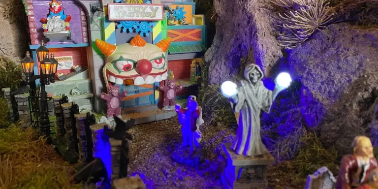 [Foto’s] Spooky Town staat weer overeind bij Intratuin Duiven tijdens de grootste kerstshow van Europa