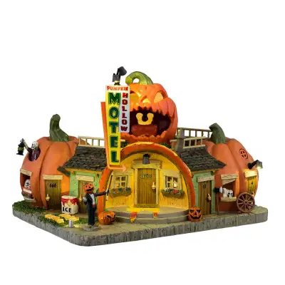 Spooky Town Halloween Village 2024 onthuld door Lemax