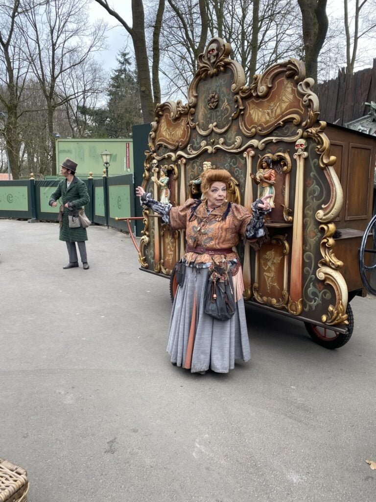 [Video] Efteling start nieuwe show over familie Charlatan