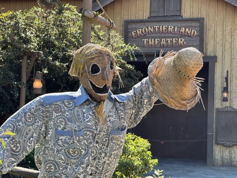 [Foto’s] Disneyland Paris kleedt Frontierland aan voor Halloween