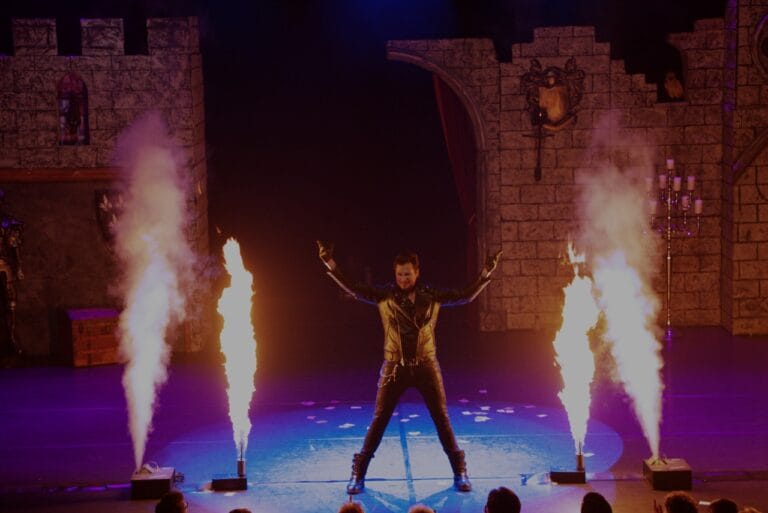 Movie Park Germany presenteert nieuwe show Christian Farla met ’s werelds grootste illusie-act