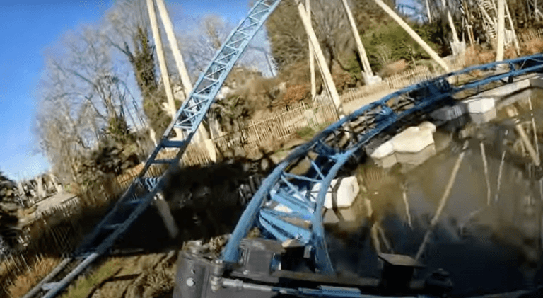 [Video] Walibi Belgium start testritten met achtbaan Mecalodon