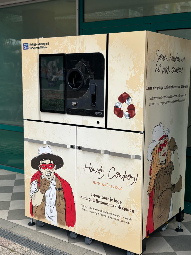 Slagharen introduceert drie nieuwe statiegeldmachines voor flesjes en blikjes