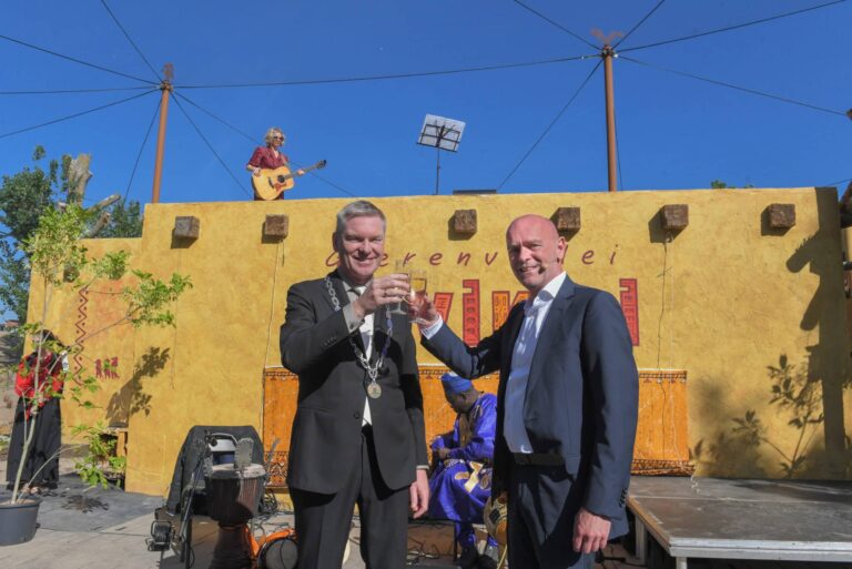 Avifauna viert 75-jarig jubileum met opening nieuwe gierenvallei ‘Umvikeli’