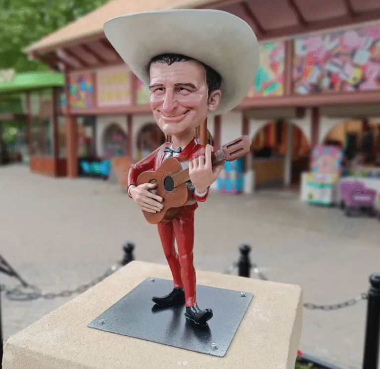 Oprichter Bobbejaanland krijgt eerbetoon met eigen beeld en plein