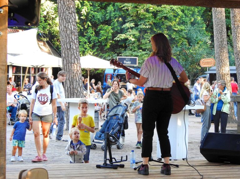 Dierenpark Amersfoort organiseert ZOOmer festival: swingende muziek, entertainment en foodtrucks