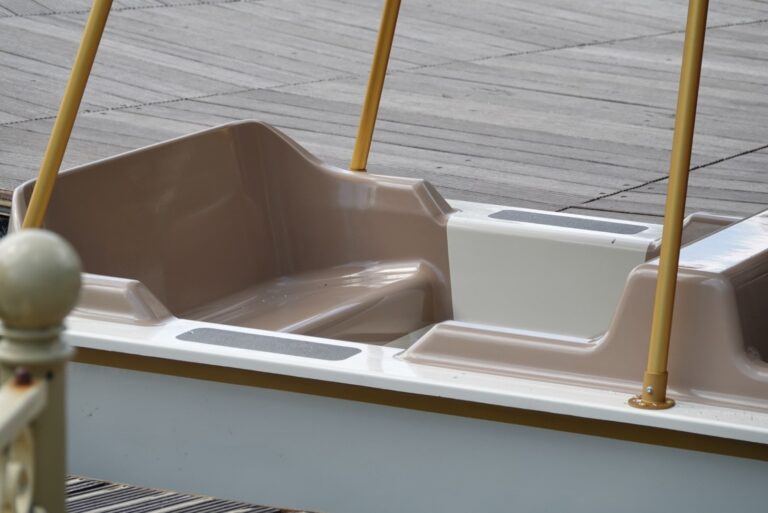 Nieuw bootje Gondoletta vaart eerste rondjes in de Efteling