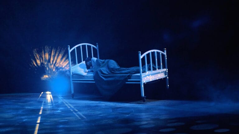 Efteling presenteert Magicaluna: nieuwe parkshow met illusies vanaf 3 april te zien in het Efteling Theater