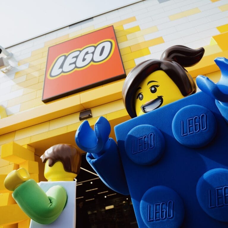 LEGOLAND Deutschland start seizoen met bijzonder jubileum en de grootste LEGO-winkel van Duitsland