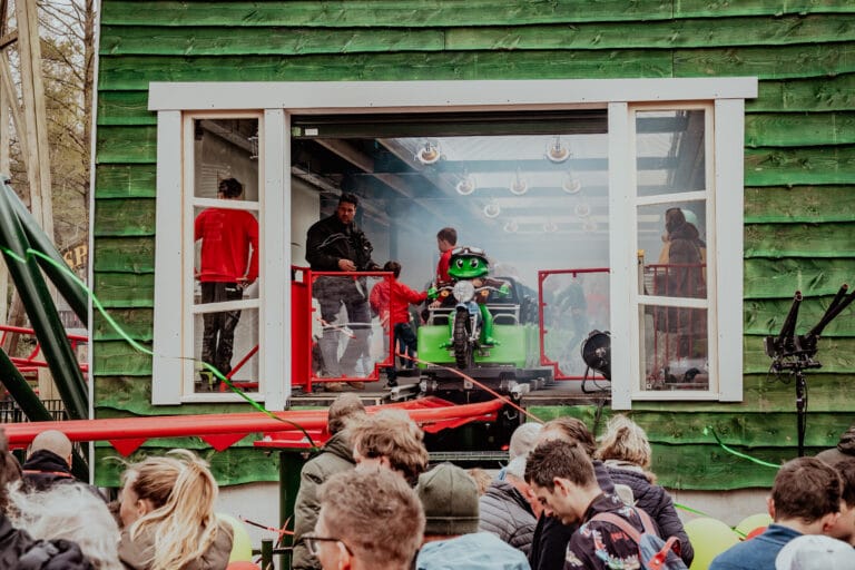 Feest op Duinrell: Nieuwe Kikker8baan officieel geopend