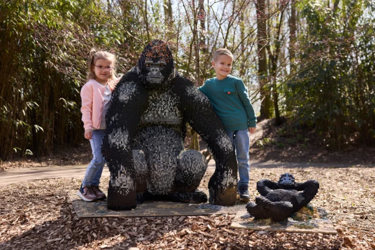 Wild Bricks in ZooParc Overloon: levensgrote dieren en dino’s van bouwsteentjes