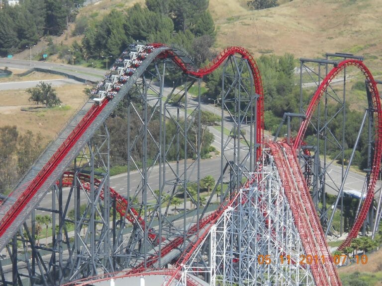 Six Flags Magic Mountain sluit iconische achtbaan X2 definitief